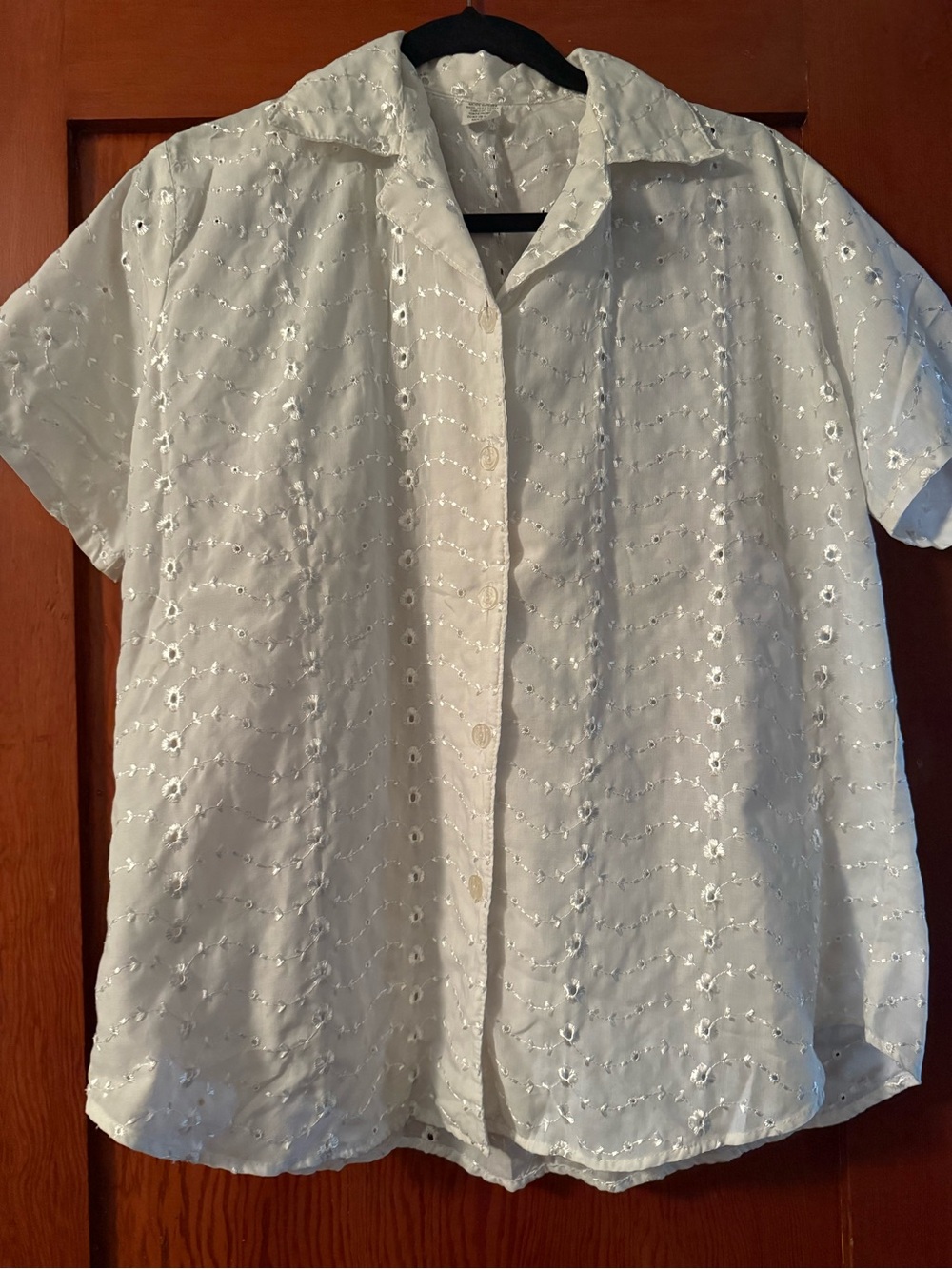 Women’s White Embroidered Short Sleeve Shirt